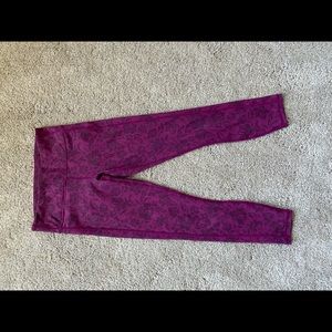 Fabletics fuchsia pattern yoga pants